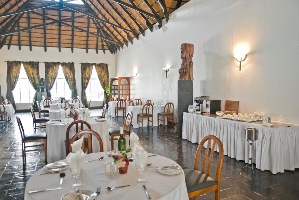 Oshakati Country Hotel Екстериор снимка