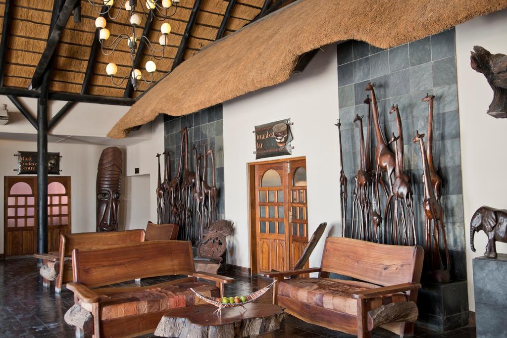 Oshakati Country Hotel Екстериор снимка