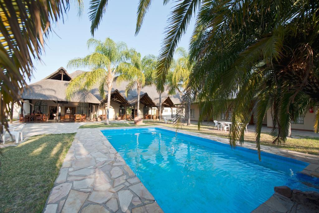 Oshakati Country Hotel Екстериор снимка