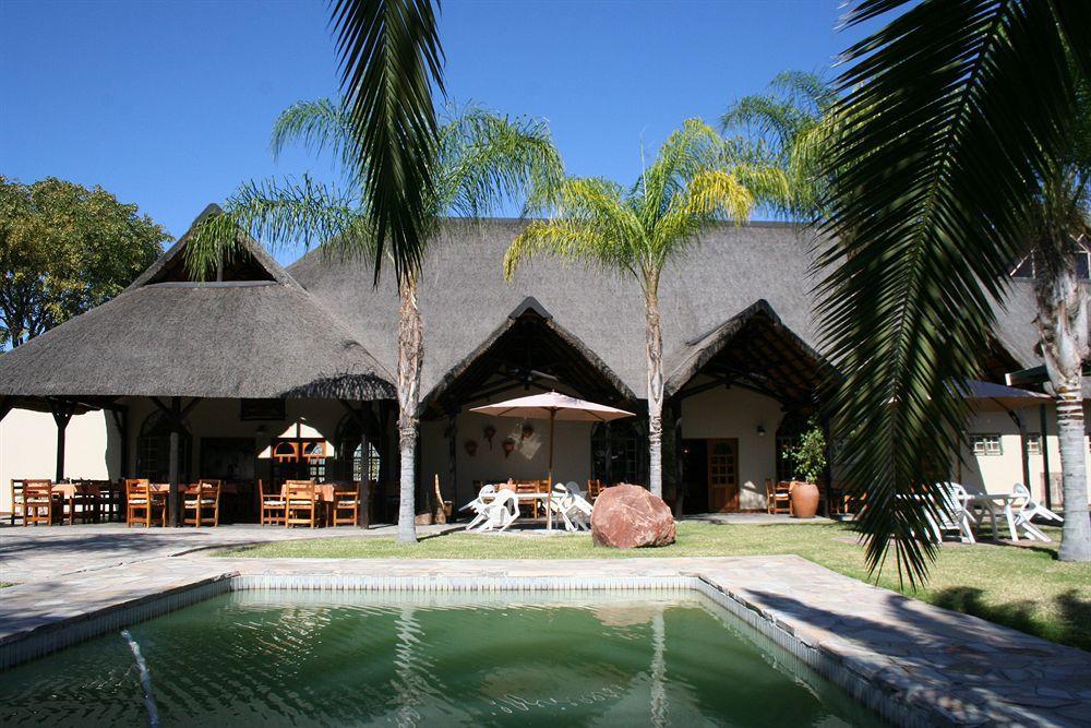 Oshakati Country Hotel Екстериор снимка